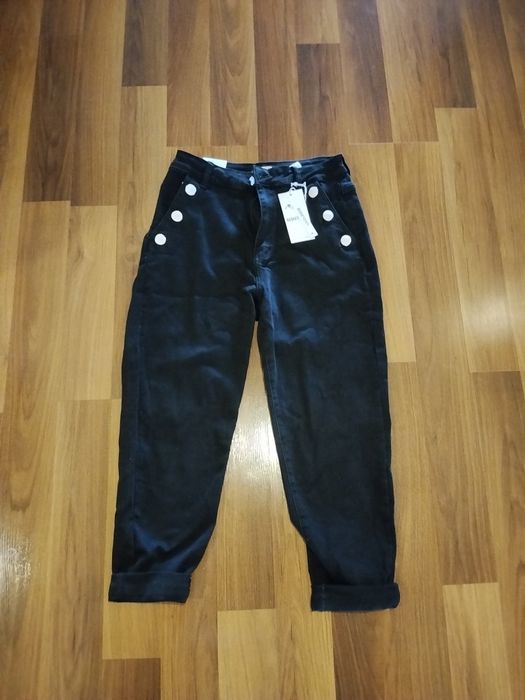Nowe czarne jeansy damskie