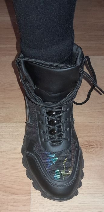 Buty sportowe za kostkę rozm 40