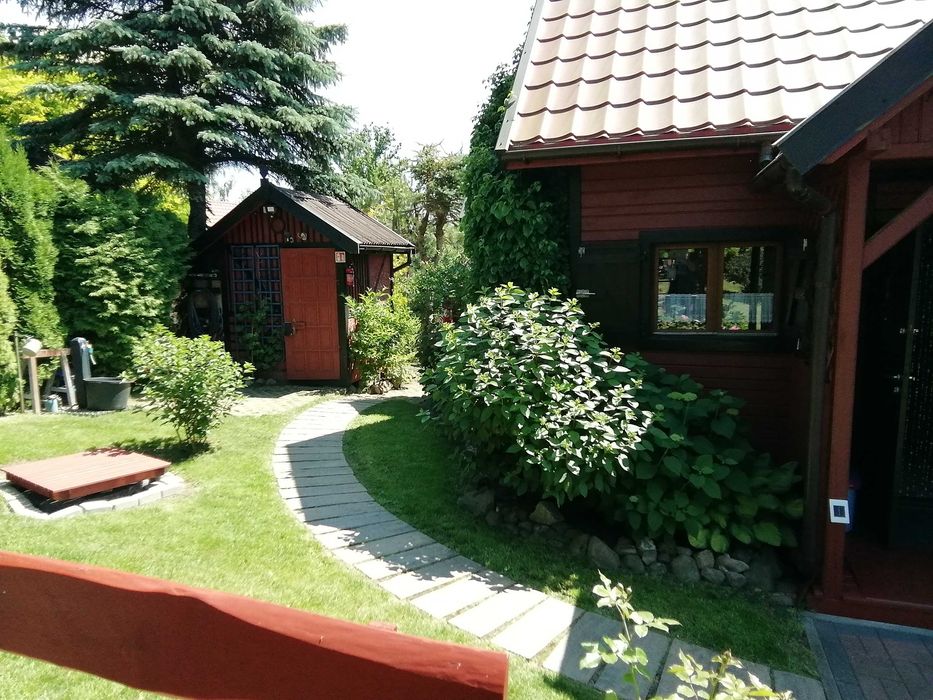 Działka rekreacyjna z domkiem nad jeziorem Taftowo