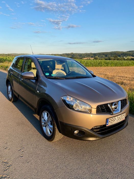 Nissan Qashqai 2,0 Benzyna 140 KM -  niezawodny SUV w świetnym stanie