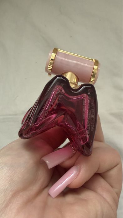 Carolina Herrera La Bomba