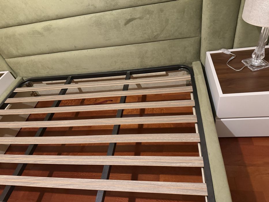 Cama Casal (Cabeceira + estrado + mesa cabeceira) - nunca usada