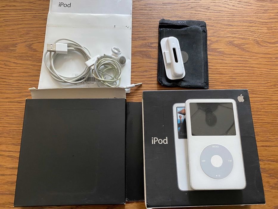 Apple iPod 5.5G generacji Enhanced 30GB MA444LL/A A1136 Classic Video