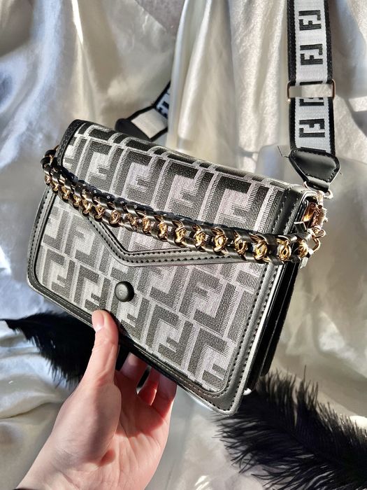 Жіноча сумочка сіра