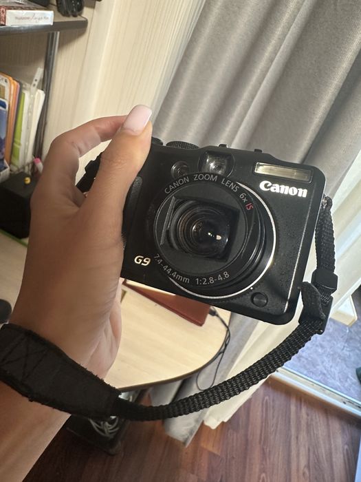 Цифрова камера Canon g9