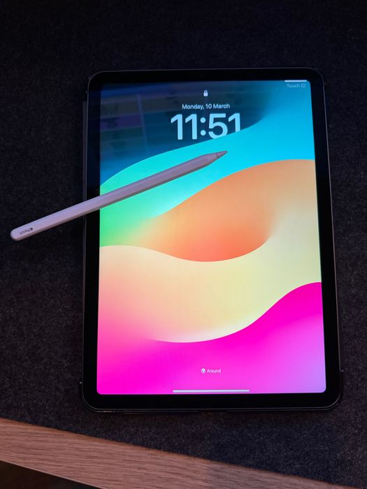 iPad Air 5th 64GB [2024] + Smart Keyboard + Apple Pencil