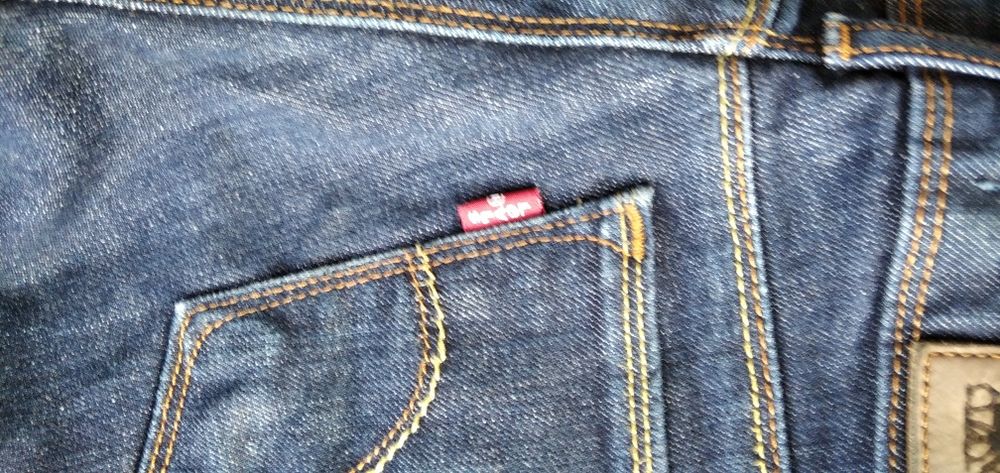 Oryginalne spodenki Levis