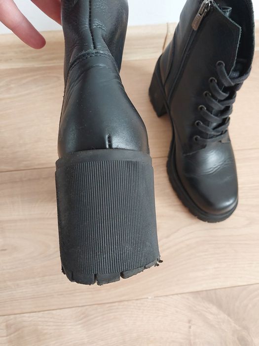 Skórzane buty botki Badura