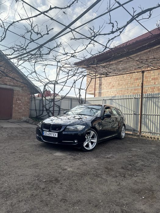 Bmw 318i 2010 рік