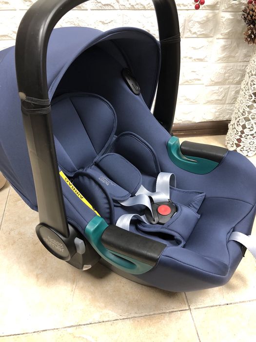 Автокрісло Britax Römer BABY-SAFE iSENSE Група 0+ (0-13 кг) брітакс