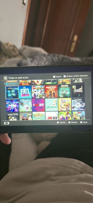 Nintendo Switch com todos os componentes
