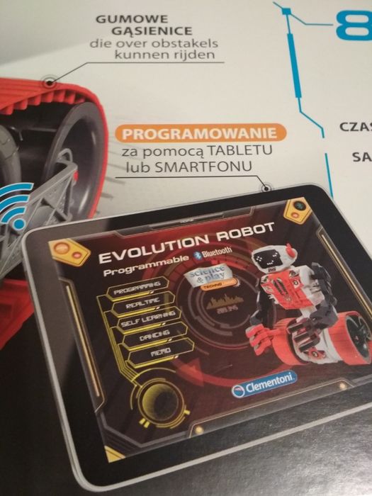 Clementoni Evolution Robot do złożenia sterowany smartfonem