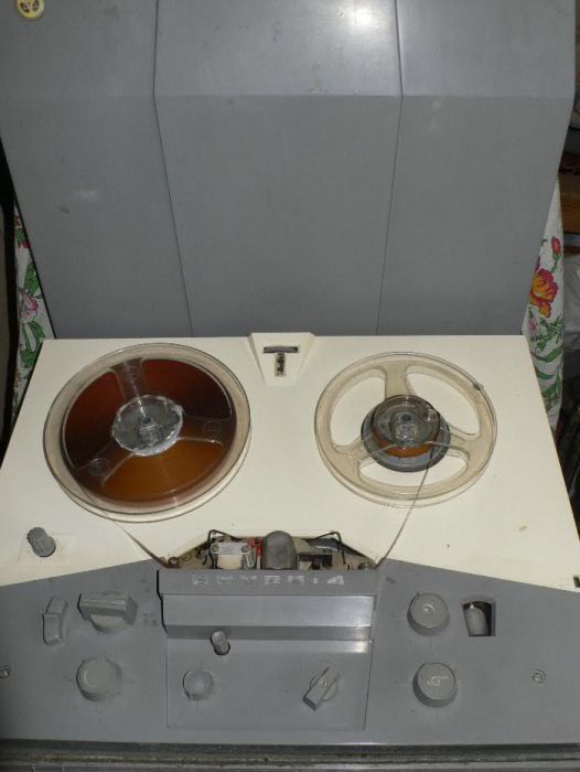 Катушечный магнитофон "Астра-4"Бобинный времен СССР