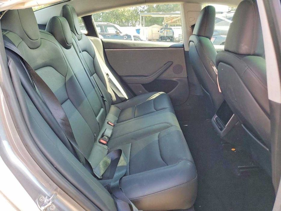 Tesla Model 3 2025