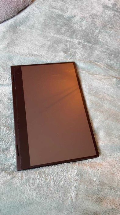 Portátil 2-em-1 KUU Flexone – 280€