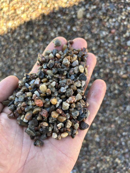 Zwir piasek ziemia tłuczen podsyp