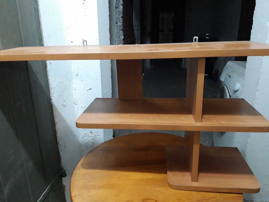 Półka drewniana pokojowa