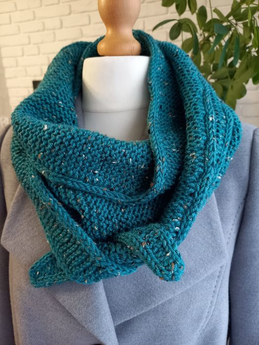 Szaliczek Sofia ręcznie robiony na drutach