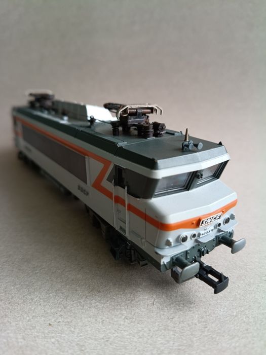 Locomotiva eléctrica Roco BB 7201 SNCF >>2600 CP H0 1/87