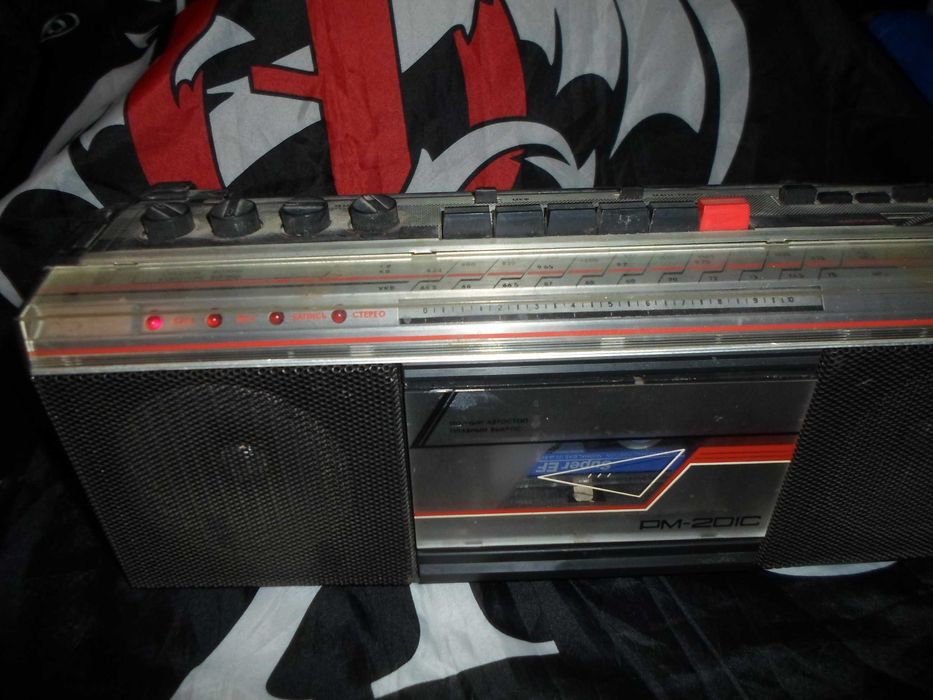 Стереофоническая магнитола "Топiльче РМ-201С"