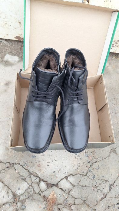 Новые зимние ботинки в коробке, тёплые, классические, стильные