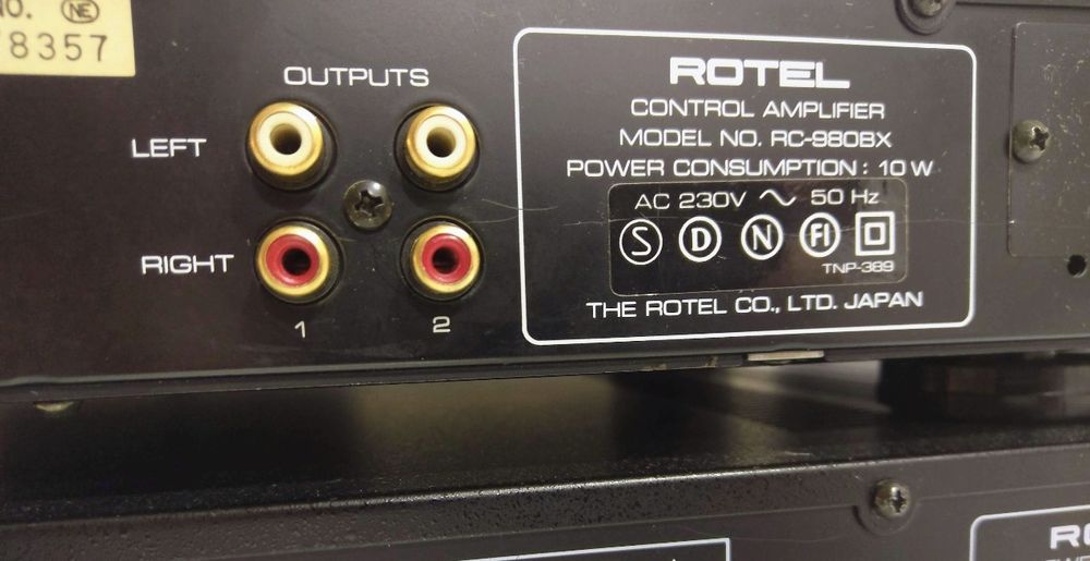 Rotel RC-980 BX Pré Amplificador