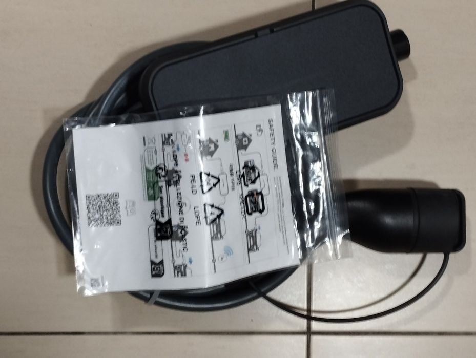 BMW Flexible Fast Charger