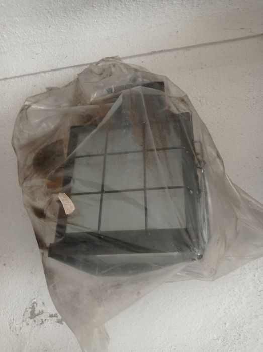 Vários artigos em ferro forjado, candeeiros, decoração, artesanato