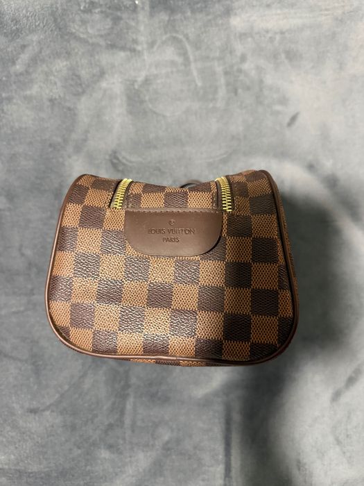 Necessaire Louis Vuitton