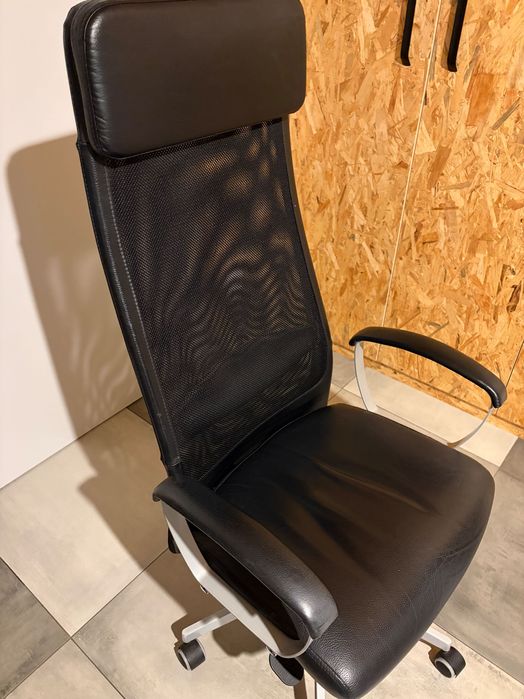 Fotel biurowy czarny w idealnym stanie