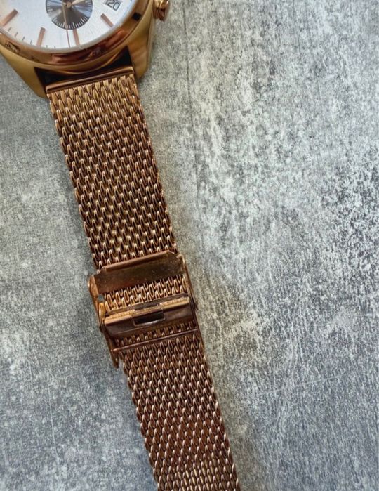 Zegarek marki TISSOT w kolorze rose gold