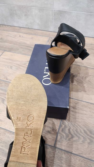 Buty damskie skórzane sandały na koturnie Ryłko 38/39 25,5 stan bdb