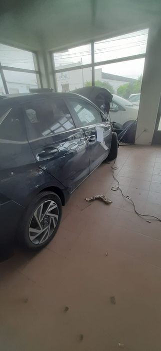 Hyundai i20 1.2 (2024) – Salvado / Acidentado