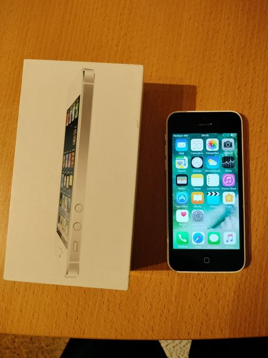 iPhone 5C impecável