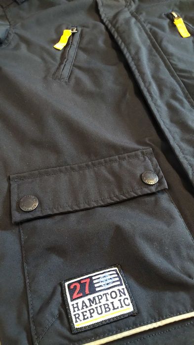 Классная детская куртка Hampton Republic на 128 см