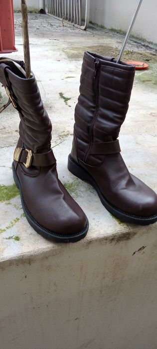 Botas novas de senhora cor bordeaux