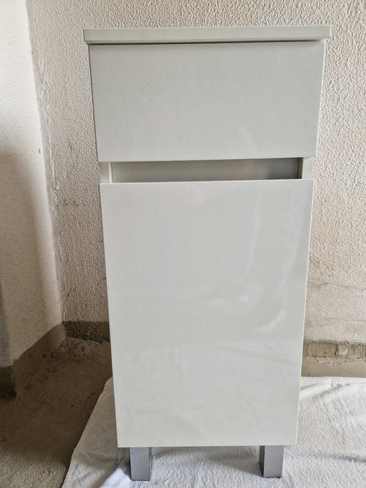 Mesa cozinha + movel + molduras - como novo!