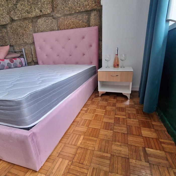 Camas de Casal Estofadas de Luxo 199€ Disp. em Várias Cores! 190x140m!