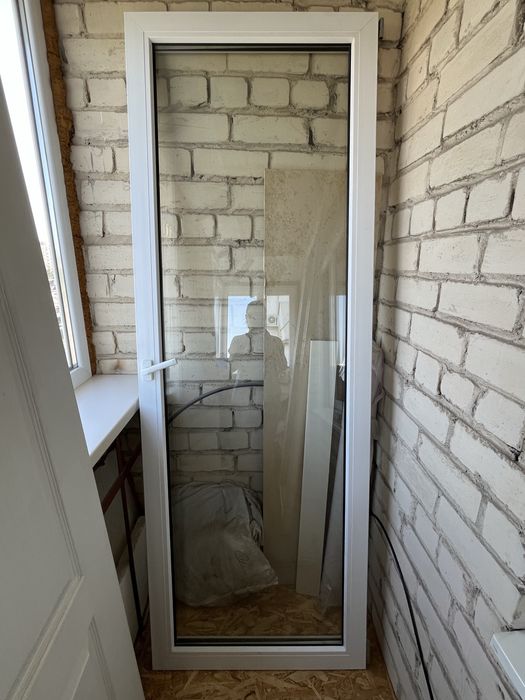 Двері зі склом вживані