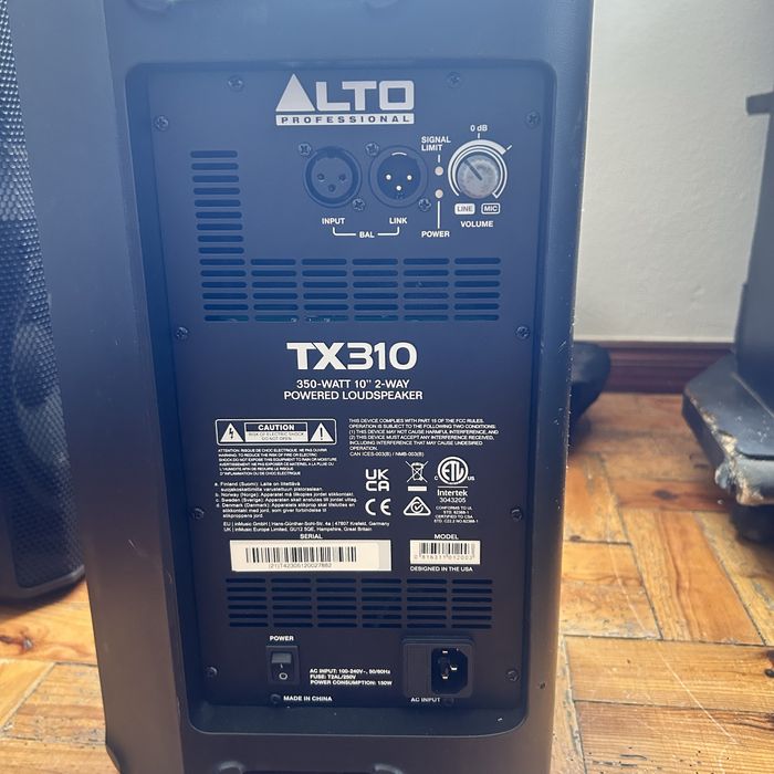 Vendo 2 Colunas Alto TX310 com suportes incluidos .