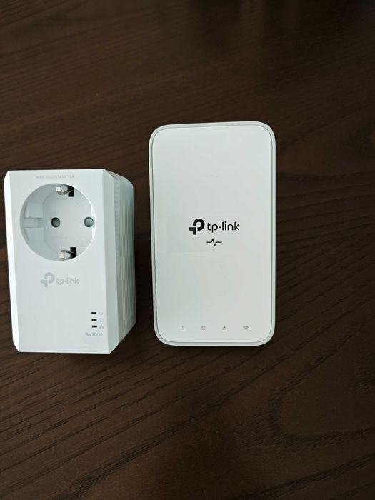 Powerline WiFi extender