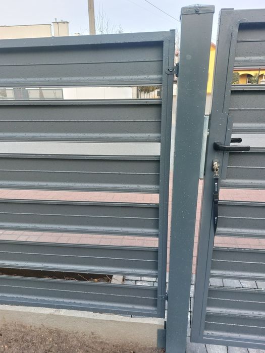 Sztacheta metalowa- producent  panele poziome