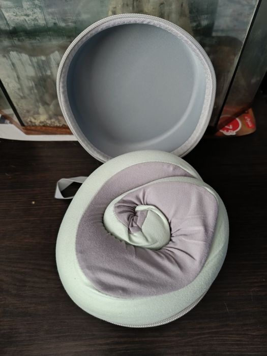 Продам Нову подушку для подорожей в футлярі з меморі пам'яттю