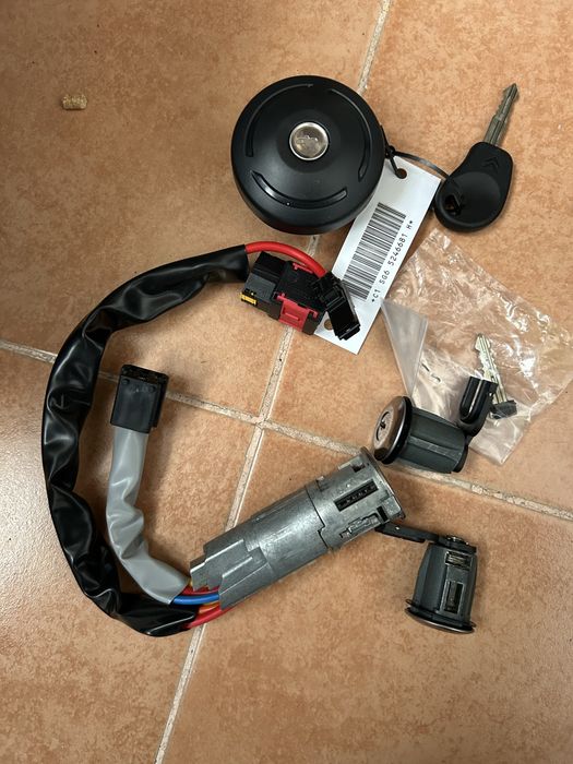 Комплект замків на  Citroen