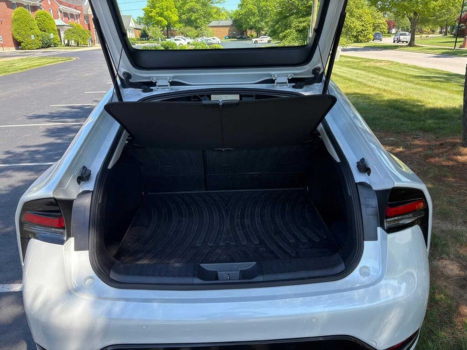 Toyota Prius      2025