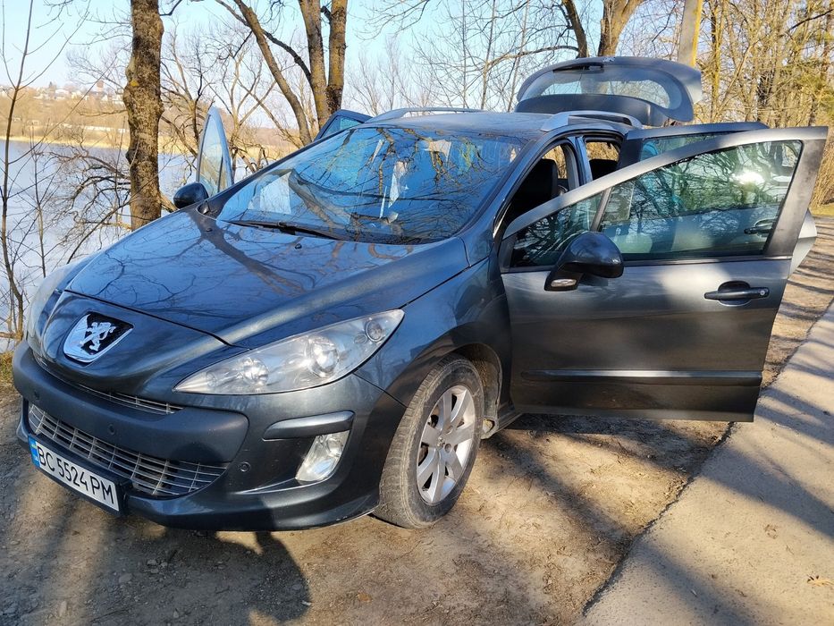 2010 р Пежо 308 1,6 дизель мех 6 ступка  максимальна компл