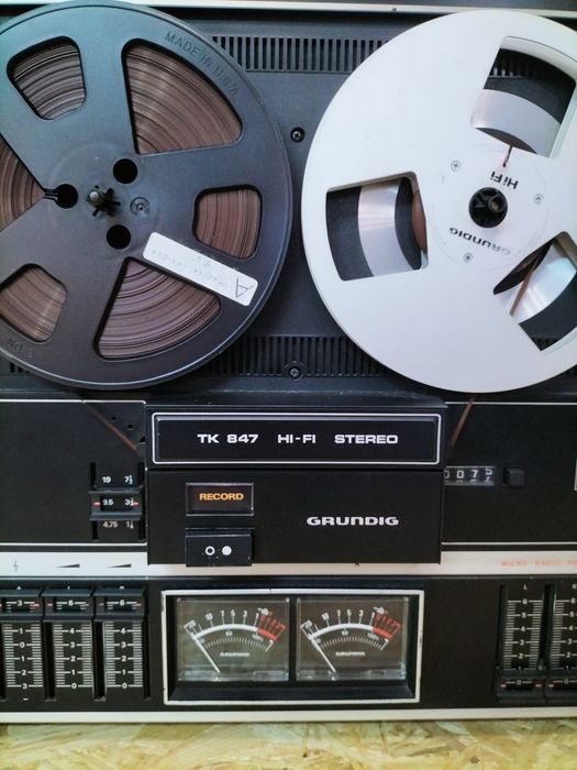 Gravador de Fitas Grundig