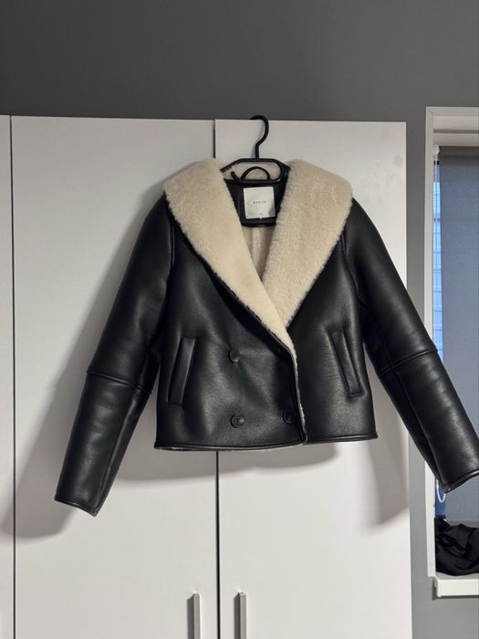 Дубльонка чорна з мєхом, з хутром Mohito