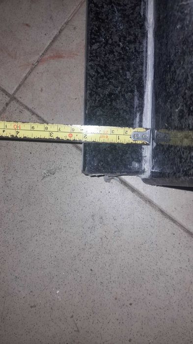 Lavatório e Pedra  e Resguardo de Vidro