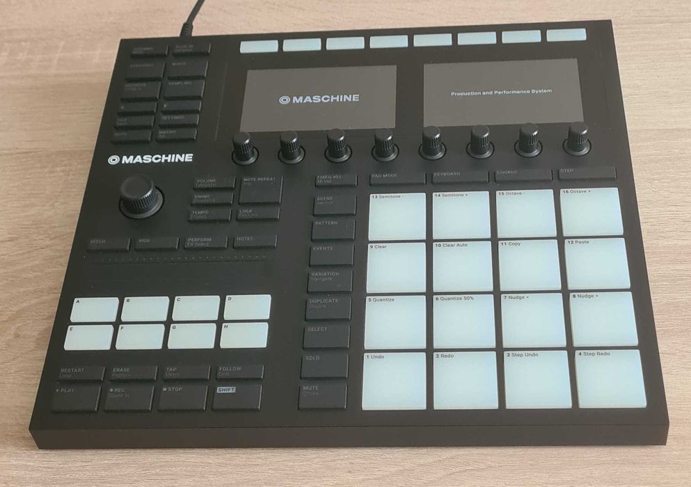 Native Instruments Maschine MK3 - Decksaver - Stan jak nowe